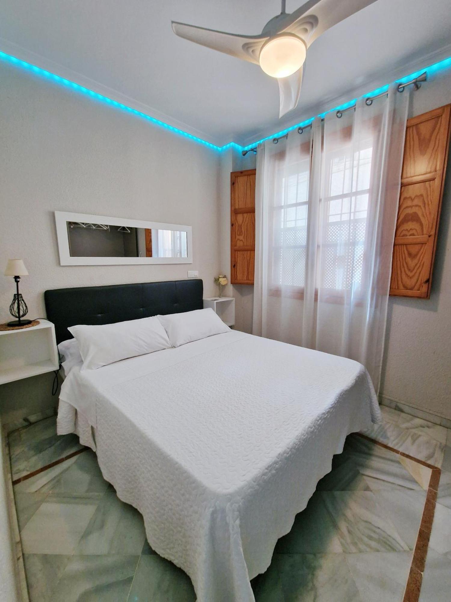 Apartamento Completo Plaza De Las Tendillas - Parking Privado - Alojamientos El Duque Кордоба Екстериор снимка